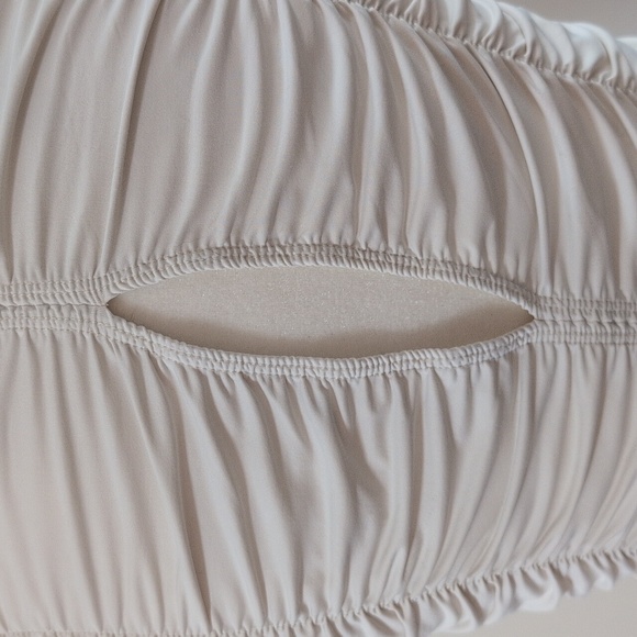 Live! Ruched Sleeveless Crop Top - Picture 9 of 13